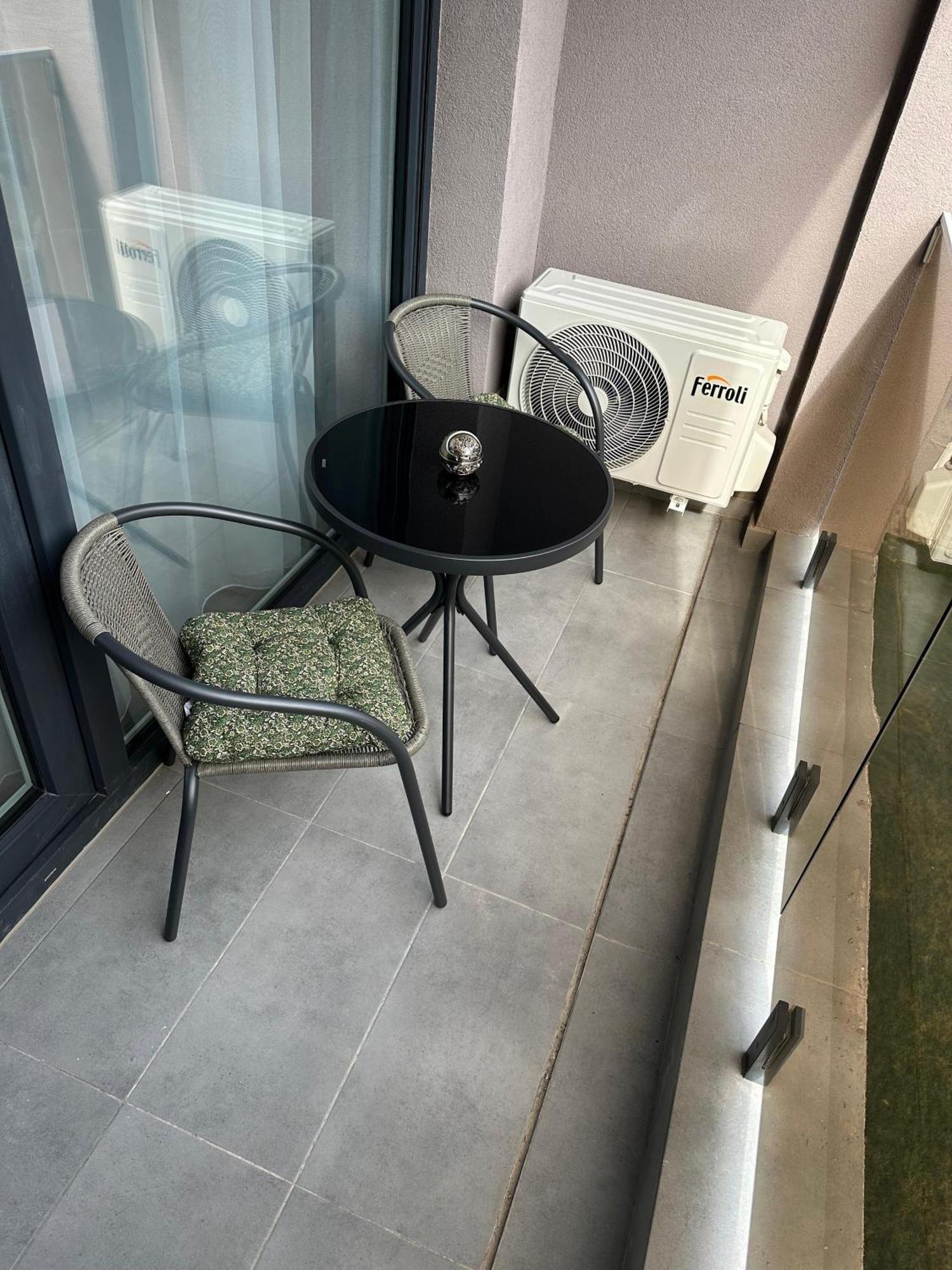 Adora De Luxe Apartment